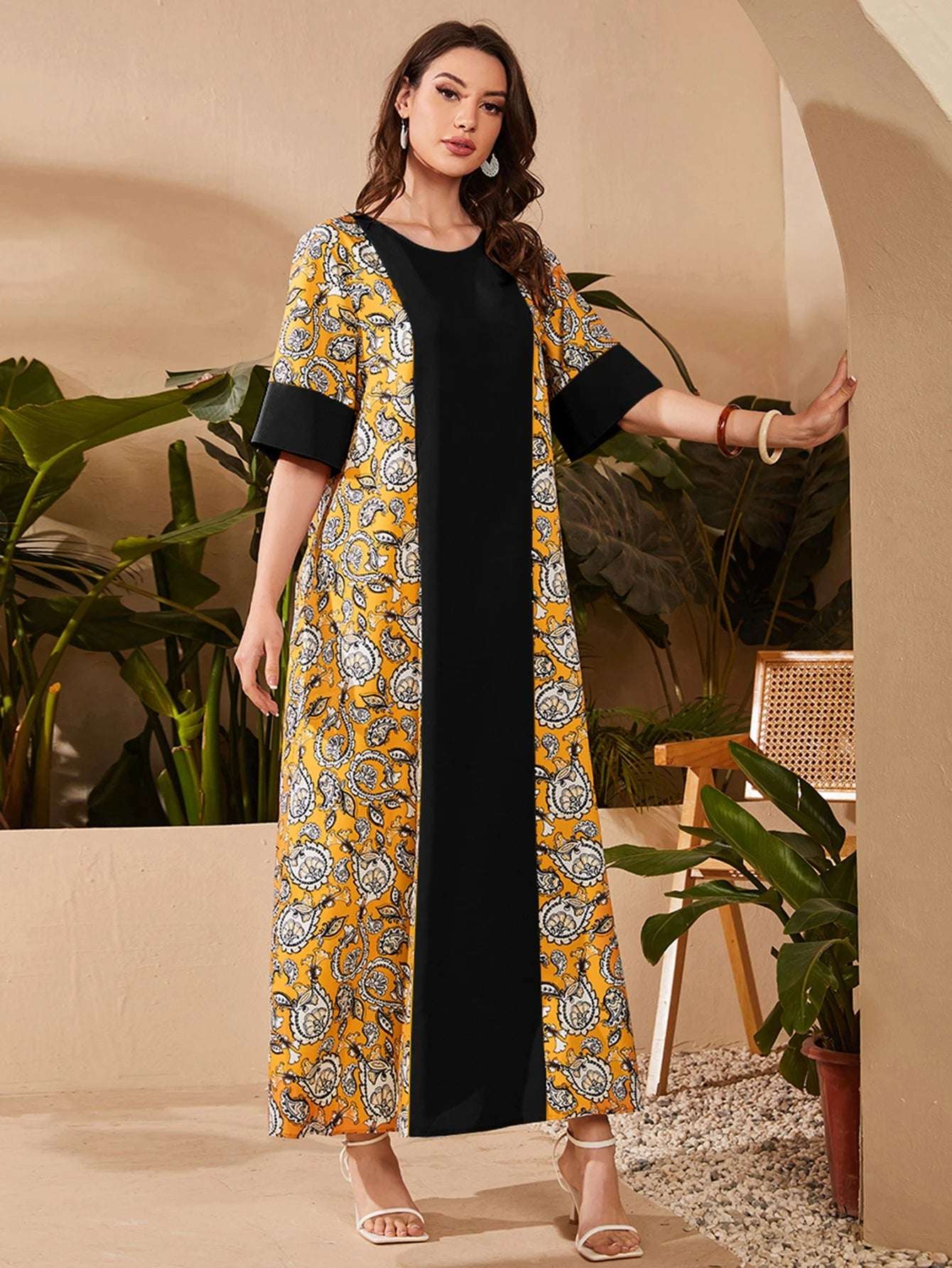 Al Najma Paisley Print Flounce Sleeve Kaftan, Modest Arabian Dress