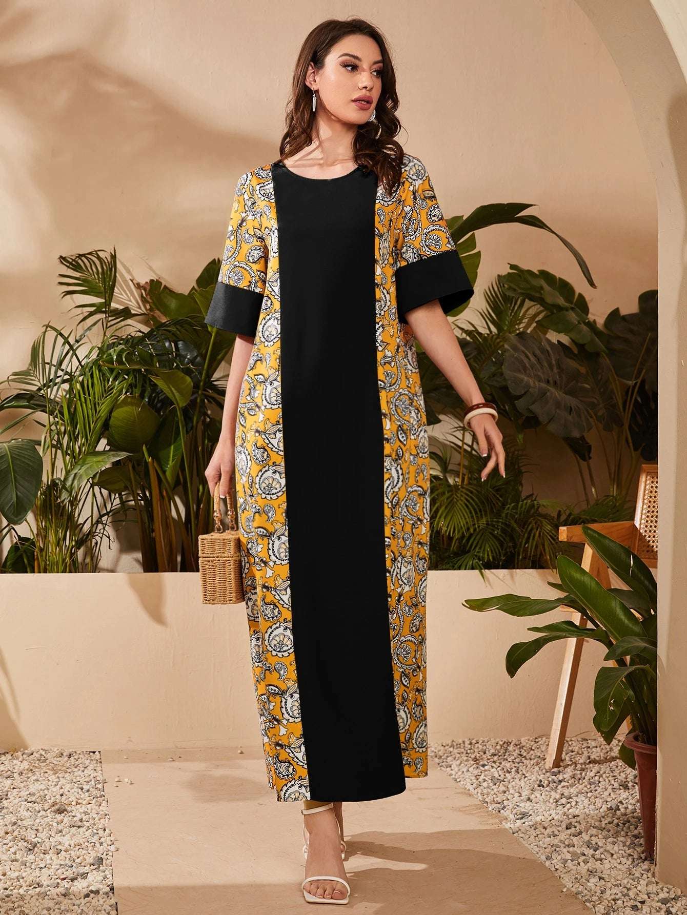 Al Najma Paisley Print Flounce Sleeve Kaftan, Modest Arabian Dress