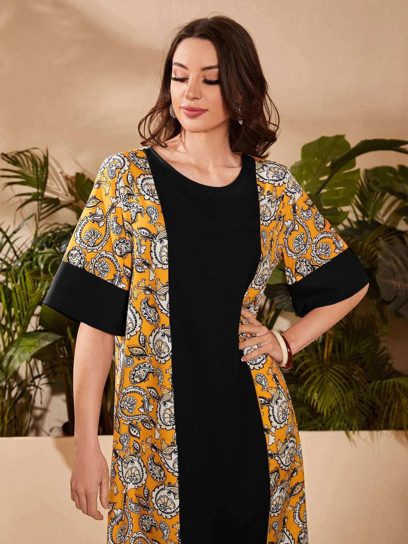 Al Najma Paisley Print Flounce Sleeve Kaftan, Modest Arabian Dress