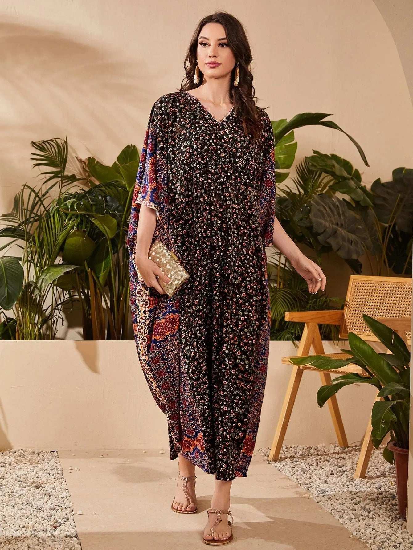 ZAYNAO Multicolor / One-Size Al Najma V-Neck Batwing Sleeve Ditsy Floral Kaftan Modest Arabian Dress 313047070067 0269ed78-4395-4e98-8022-fbbeb44d3665 Al Najma V-Neck Batwing Sleeve Ditsy Floral Kaftan Modest Arabian Dress