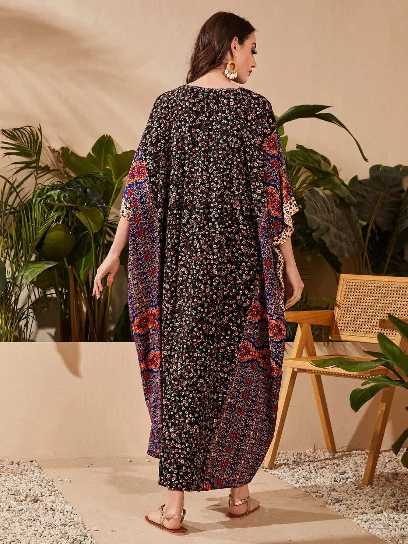 ZAYNAO Multicolor / One-Size Al Najma V-Neck Batwing Sleeve Ditsy Floral Kaftan Modest Arabian Dress 313047070067 0269ed78-4395-4e98-8022-fbbeb44d3665 Al Najma V-Neck Batwing Sleeve Ditsy Floral Kaftan Modest Arabian Dress